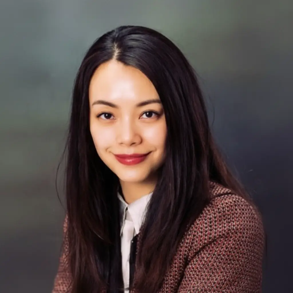 Violet Wei, College Counselor