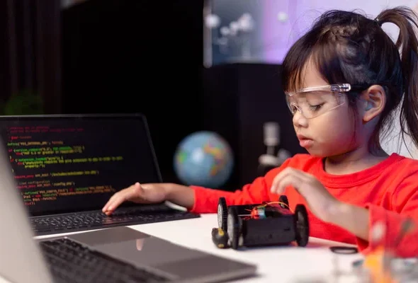 depositphotos_582777070-stock-photo-asia-students-learn-home-coding